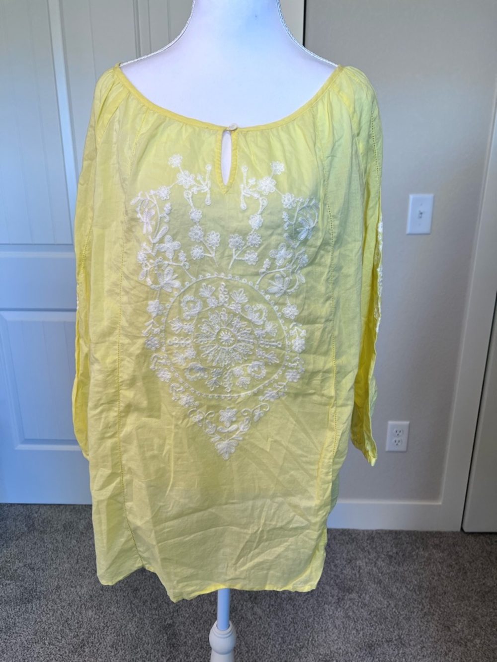 Chico's Yellow Embroidered Cotton Peasant Tunic Sz Large - Picture 4 of 12